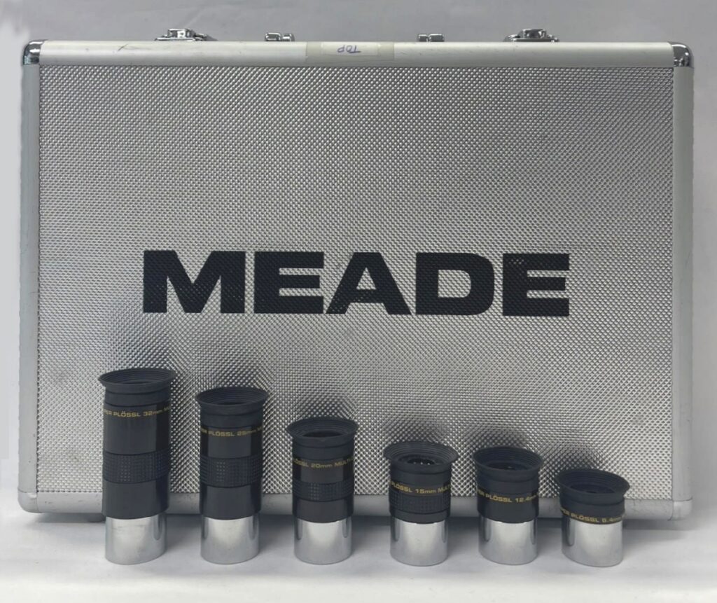 Meade Eyepieces with Case